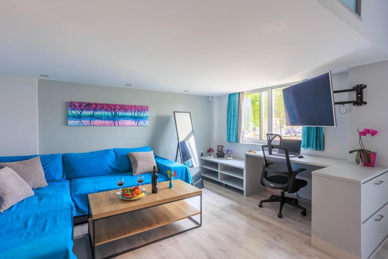 Electra Modern Apartment With Cozy Garden Ираклион Экстерьер фото
